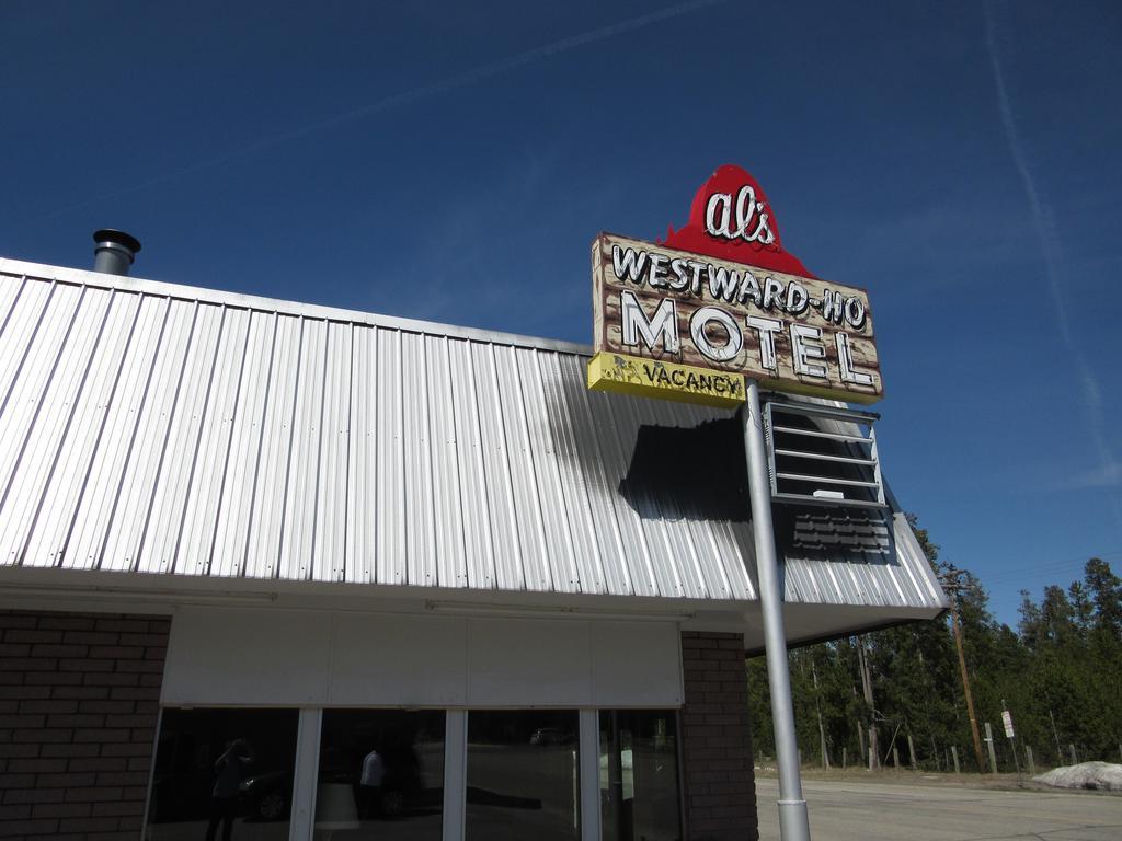Al'S Westward Ho Motel West Yellowstone Buitenkant foto