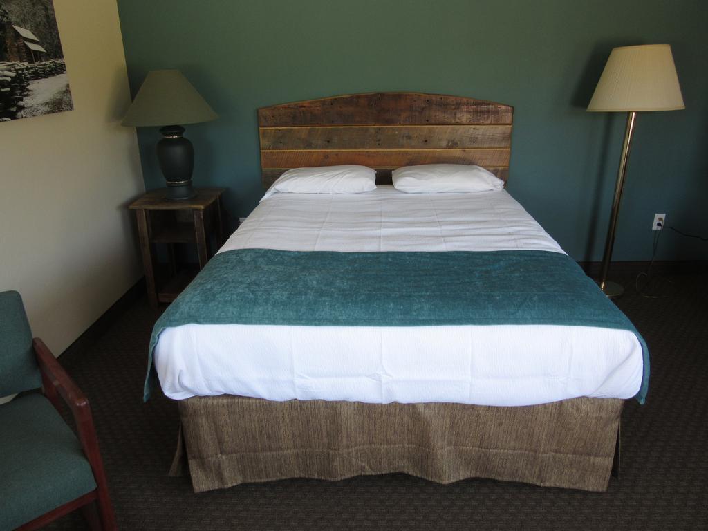 Al'S Westward Ho Motel West Yellowstone Buitenkant foto